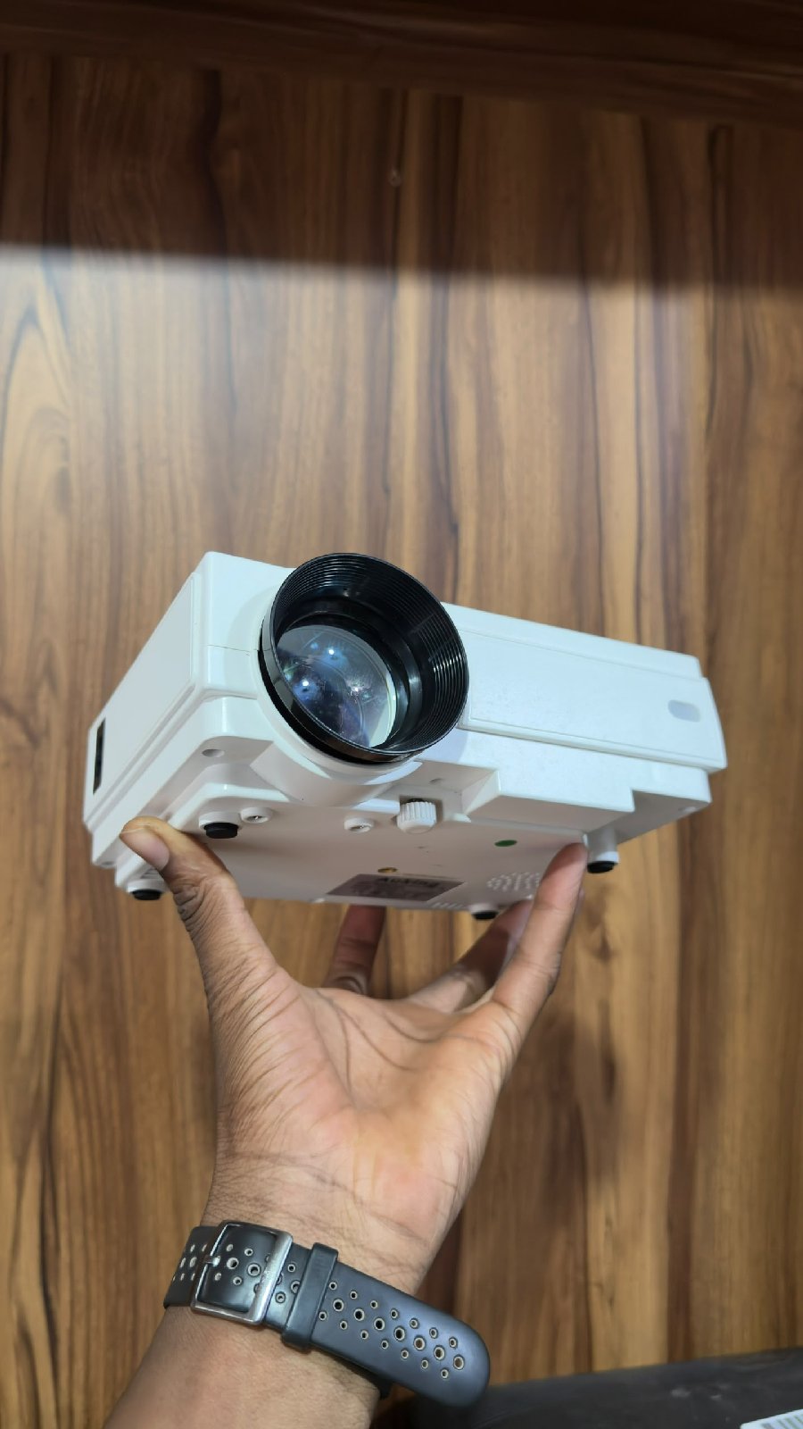 📽️ Auking Mini Projector M8-F